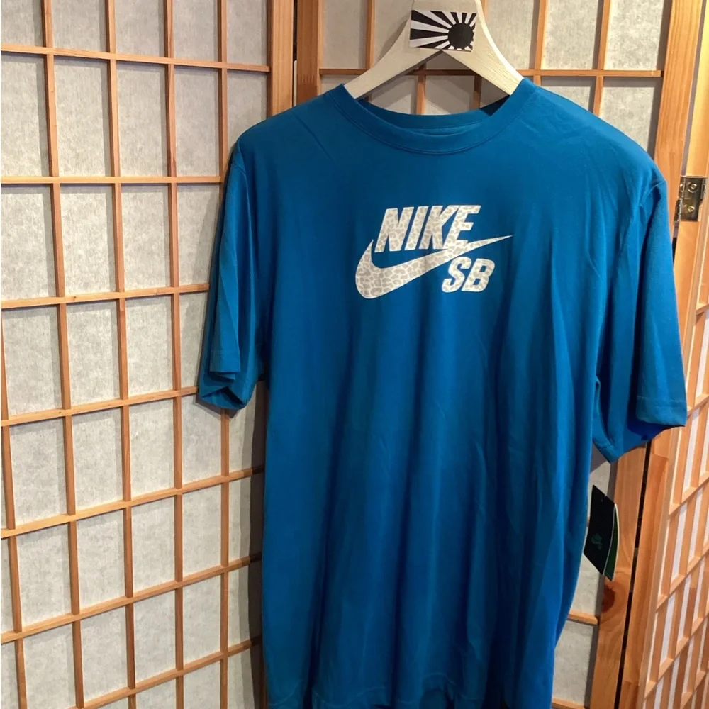 Nike SB Pro Icon Leopard Graphic Logo T-Shirt 611692-418 Men's Size Large